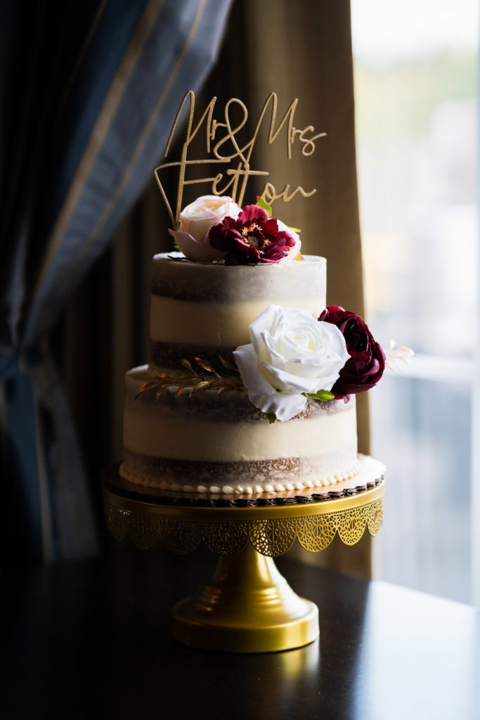 Berkshire Elopement Photographers, Wedding cake
